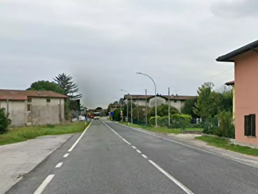 Immagine 9 di Negozio in vendita  in Via Nazionale a Majano