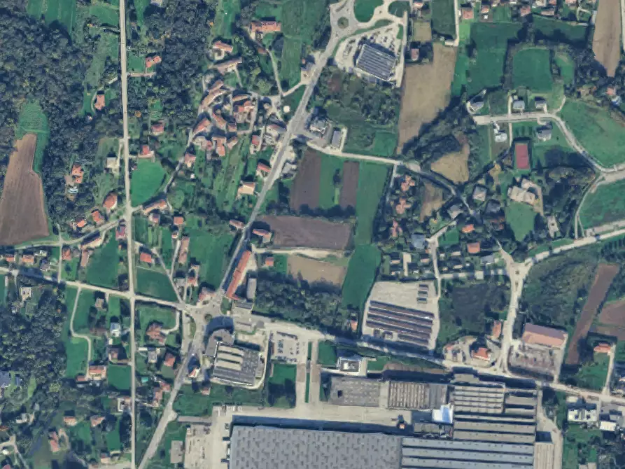 Immagine 12 di Negozio in vendita  in Via Nazionale a Majano