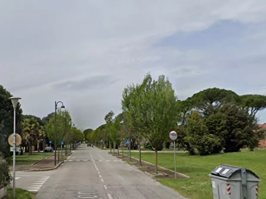 Immagine 13 di Negozio in vendita  in Via Guglielmo Marconi a Torviscosa