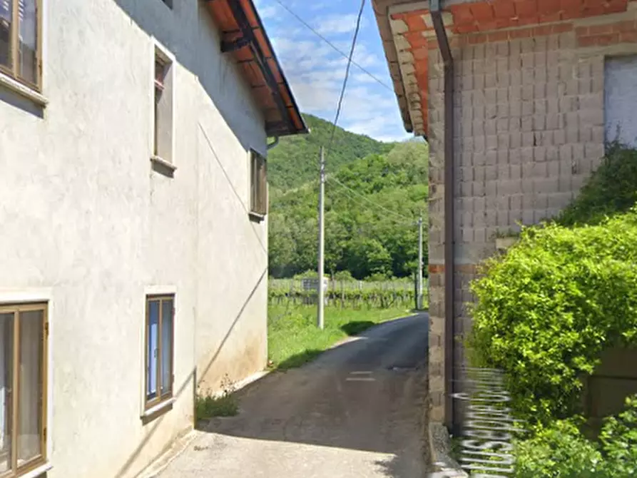 Immagine 11 di Porzione di casa in vendita  in Via Garibaldi a Torreano