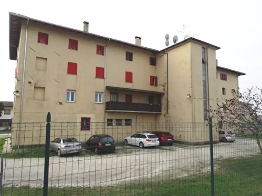 Immagine 2 di Appartamento in vendita  in Stradone Zuino Nord a Torviscosa