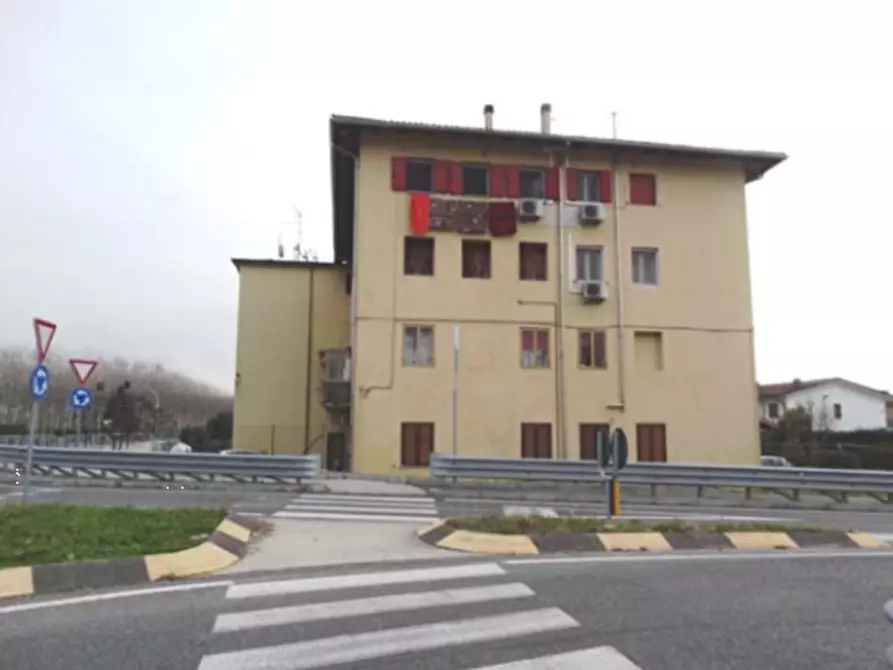 Immagine 3 di Appartamento in vendita  in Stradone Zuino Nord a Torviscosa