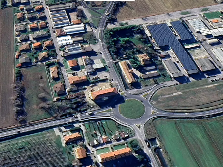 Immagine 12 di Appartamento in vendita  in Stradone Zuino Nord a Torviscosa