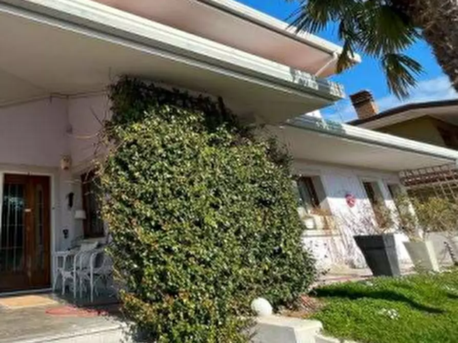 Immagine 2 di Villa in vendita  in Via Bando a Porpetto