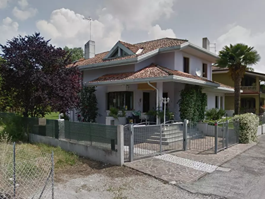 Immagine 12 di Villa in vendita  in Via Bando a Porpetto