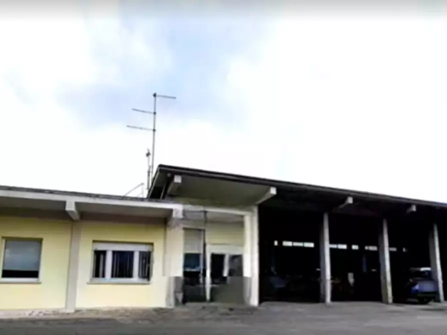 Immagine 1 di Capannone industriale in vendita  in Via Vegliato a Gemona Del Friuli