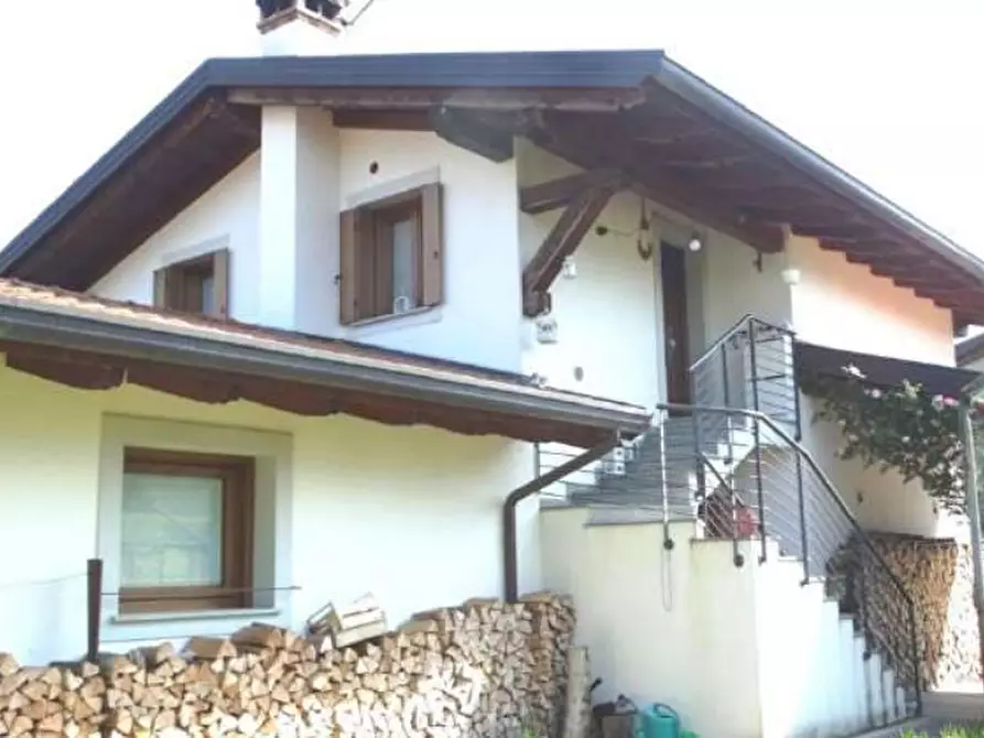 Immagine 10 di Villa in vendita  in Viale della Stazione a Tarcento