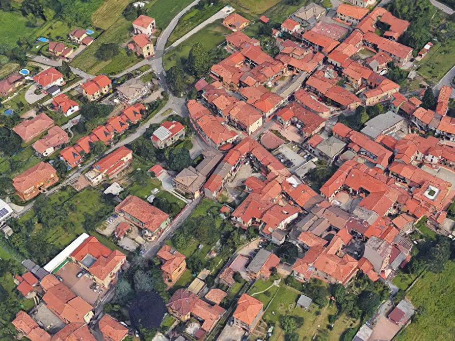 Immagine 5 di Appartamento in vendita  in Via Trieste a Sumirago