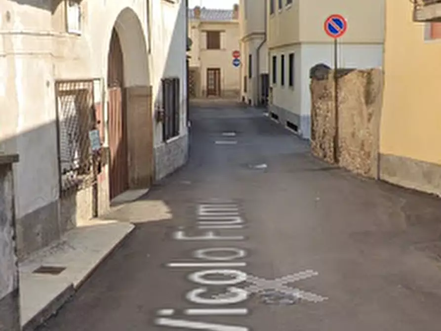 Immagine 5 di Appartamento in vendita  in Via Fiume a Ferno