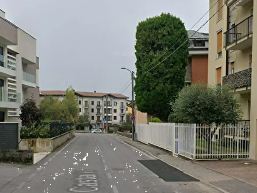 Immagine 10 di Appartamento in vendita  in Via del Castano a Besana In Brianza