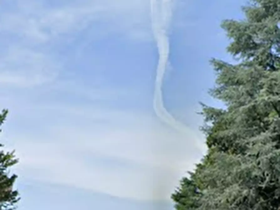 Immagine 3 di Garage in vendita  in Via Alessandro Manzoni a Villasanta