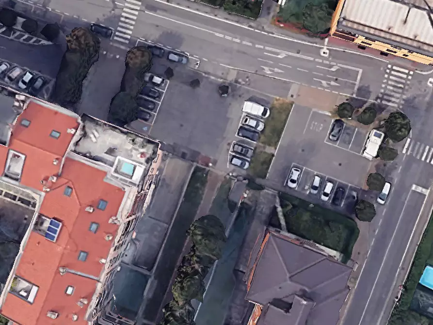 Immagine 7 di Garage in vendita  in Via Alessandro Manzoni a Villasanta