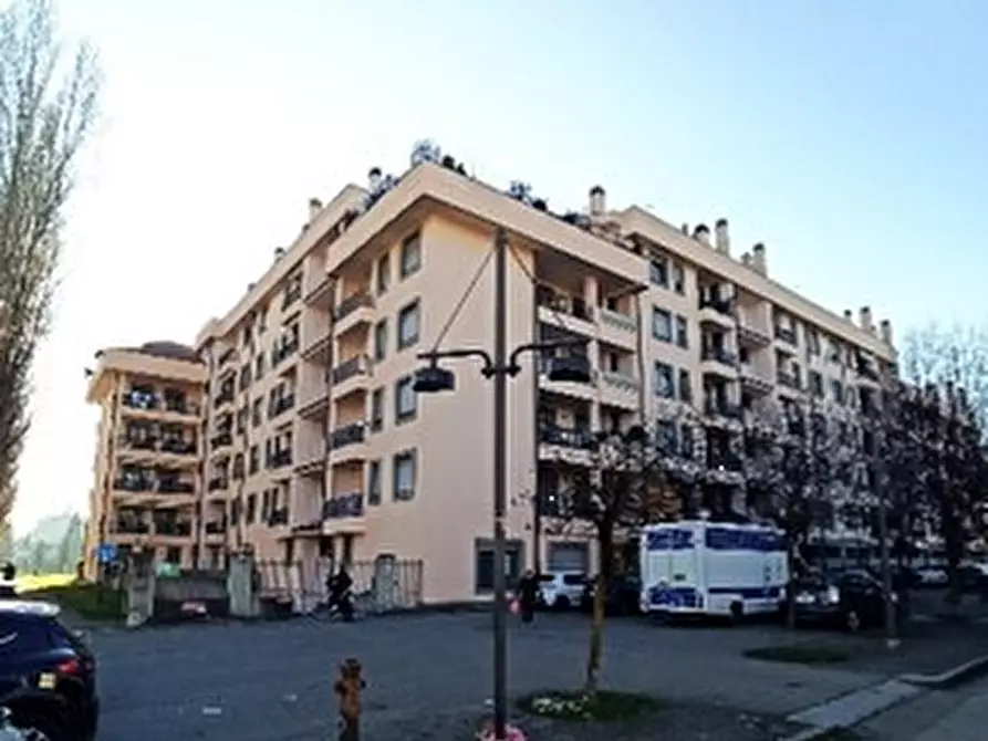 Immagine 9 di Garage in vendita  in Via Alessandro Manzoni a Villasanta