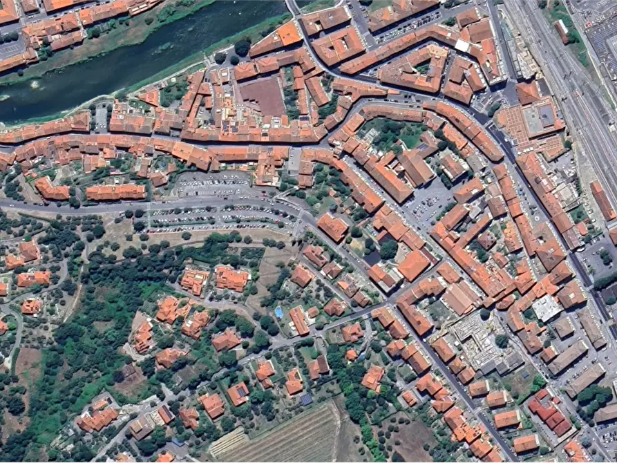 Immagine 13 di Appartamento in vendita  in Via Ghiberti a Pontassieve