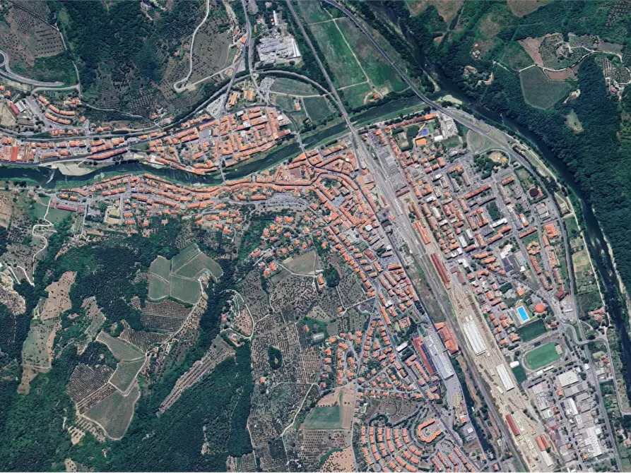 Immagine 14 di Appartamento in vendita  in Via Ghiberti a Pontassieve