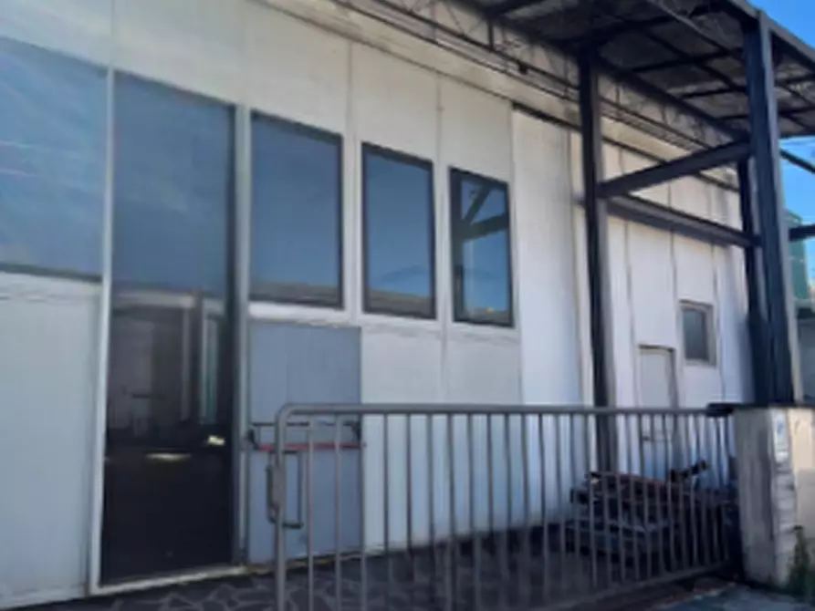 Immagine 1 di Capannone industriale in vendita  in Via Enrico Pestalozzi a Pistoia