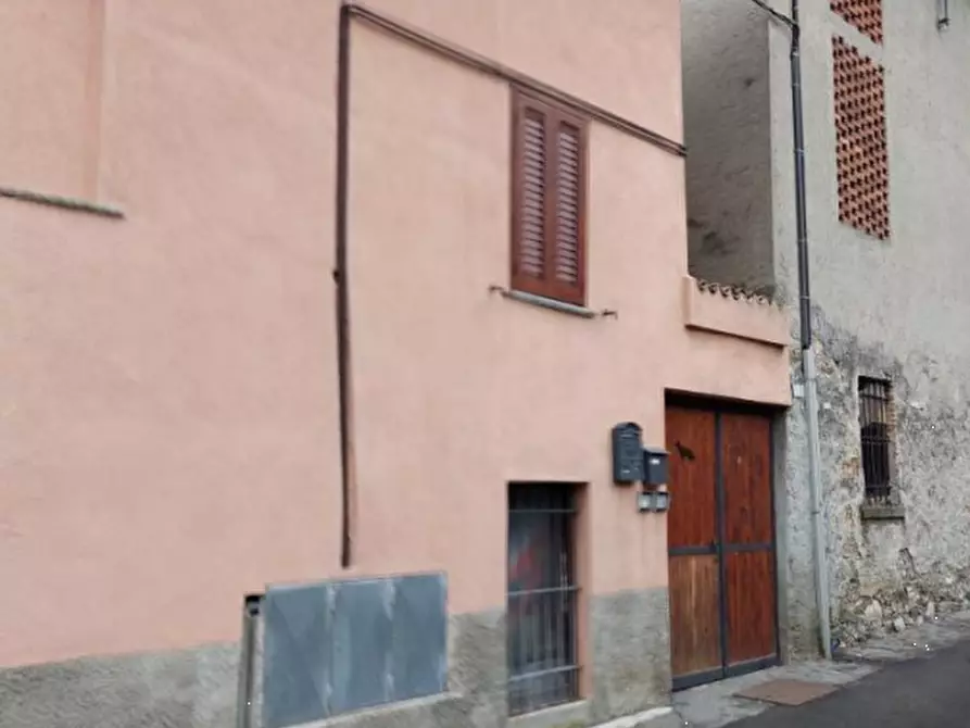 Immagine 4 di Appartamento in vendita  in Via Carrobbio a Valbrona