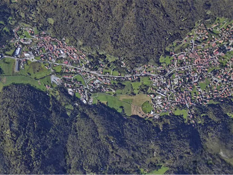 Immagine 12 di Appartamento in vendita  in Via Carrobbio a Valbrona