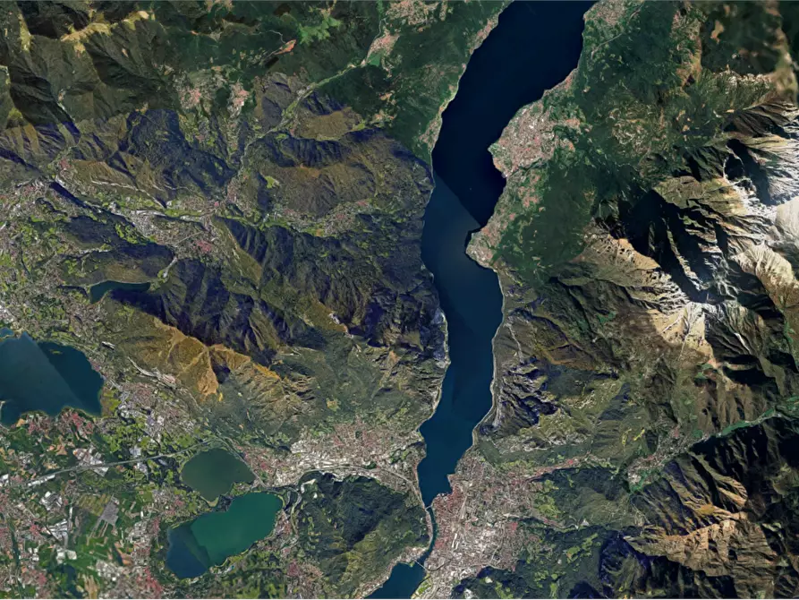 Immagine 14 di Appartamento in vendita  in Via Carrobbio a Valbrona