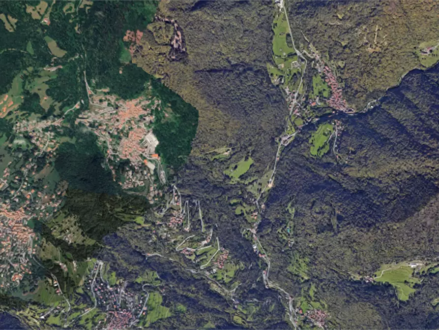 Immagine 19 di Casa bifamiliare in vendita  in Via Monte San Primo  a Sormano