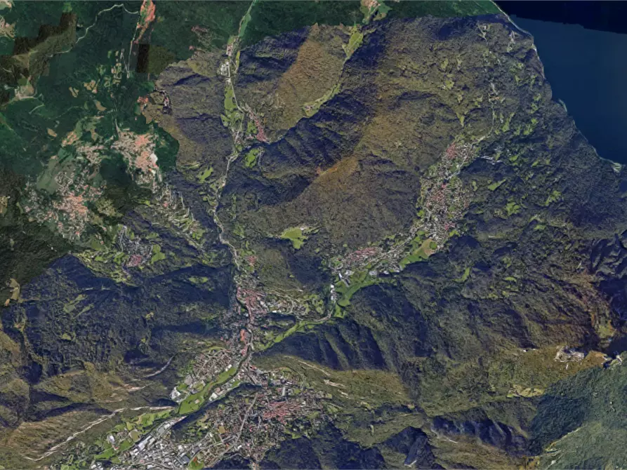 Immagine 20 di Casa bifamiliare in vendita  in Via Monte San Primo  a Sormano