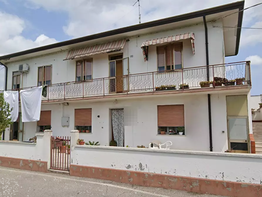 Immagine 4 di Appartamento in vendita  in Via curiel eugenio a Porto Tolle