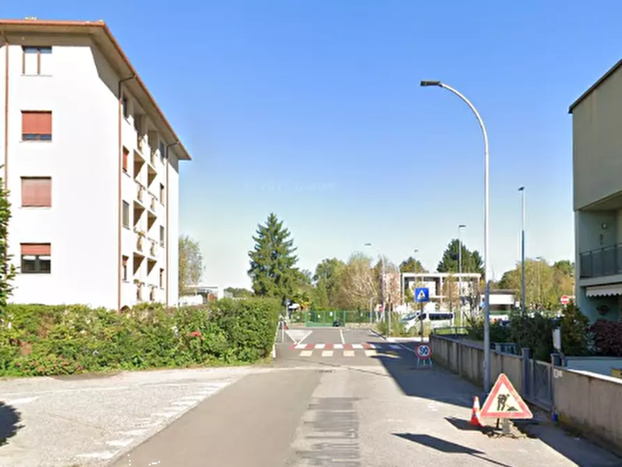 Immagine 23 di Appartamento in vendita  in Via Martin Luther King a Castano Primo