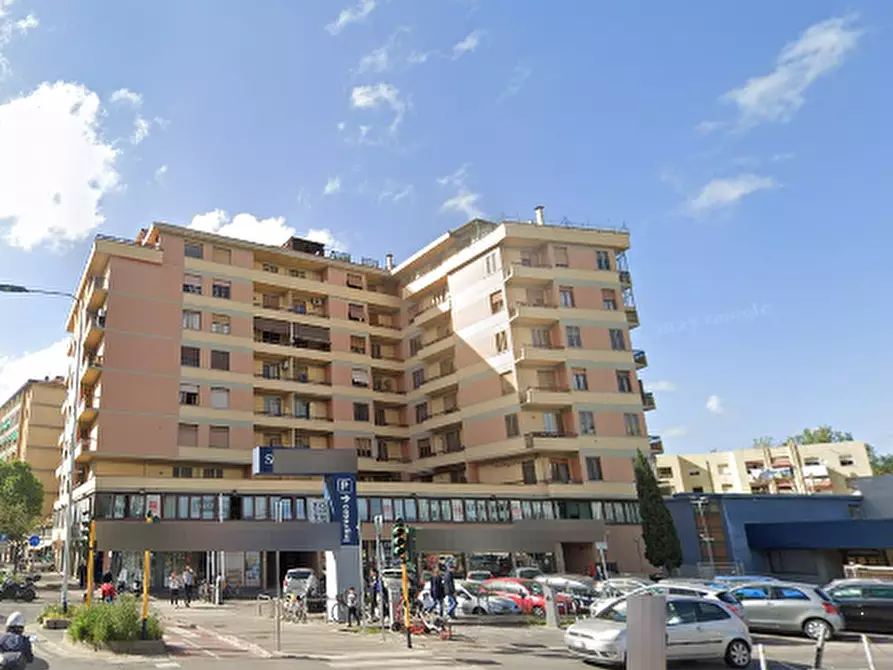 Immagine 7 di Appartamento in vendita  in Via Novoli a Firenze