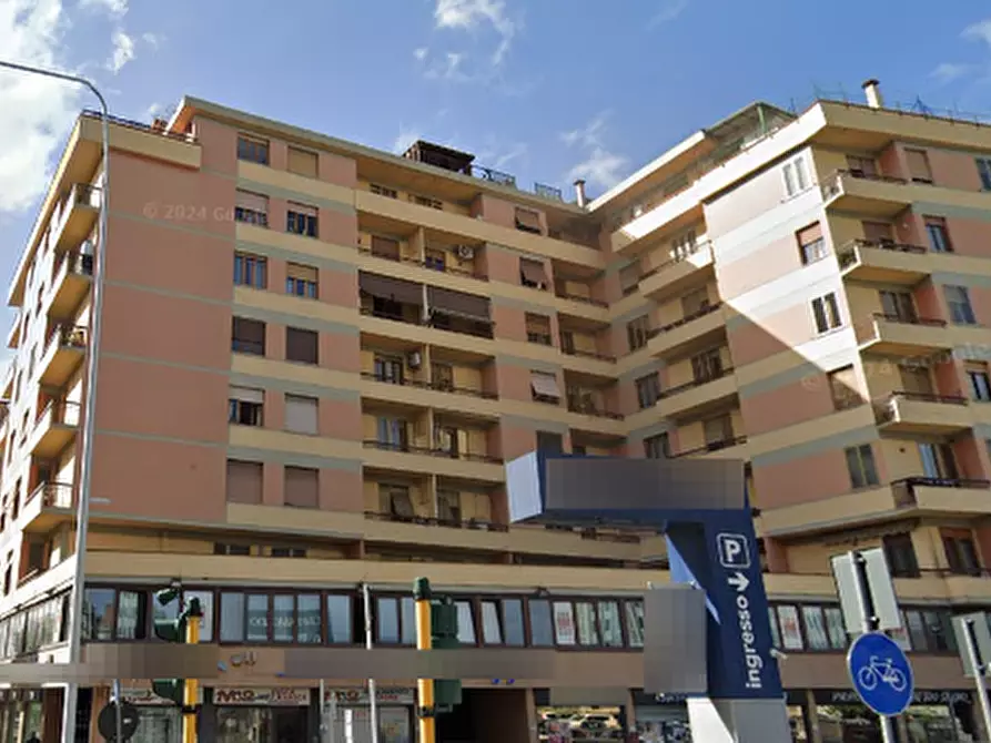 Immagine 13 di Appartamento in vendita  in Via Novoli a Firenze