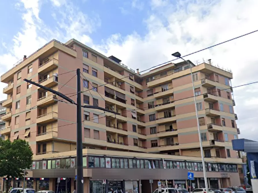 Immagine 14 di Appartamento in vendita  in Via Novoli a Firenze