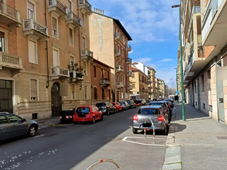 Immagine 5 di Appartamento in vendita  in Via Beaulard a Torino