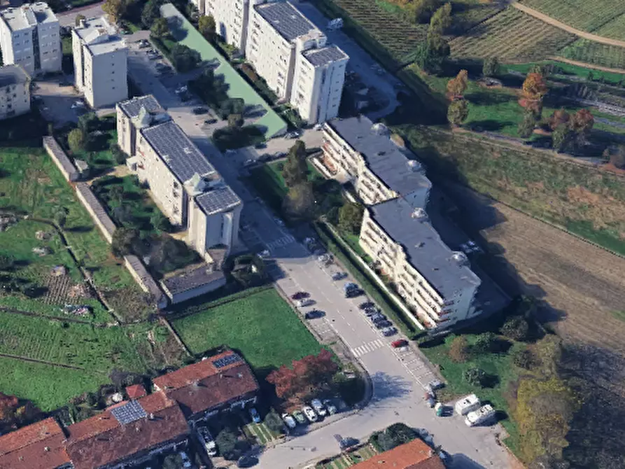 Immagine 25 di Appartamento in vendita  in Via Ludovico D'Aragona a Pistoia