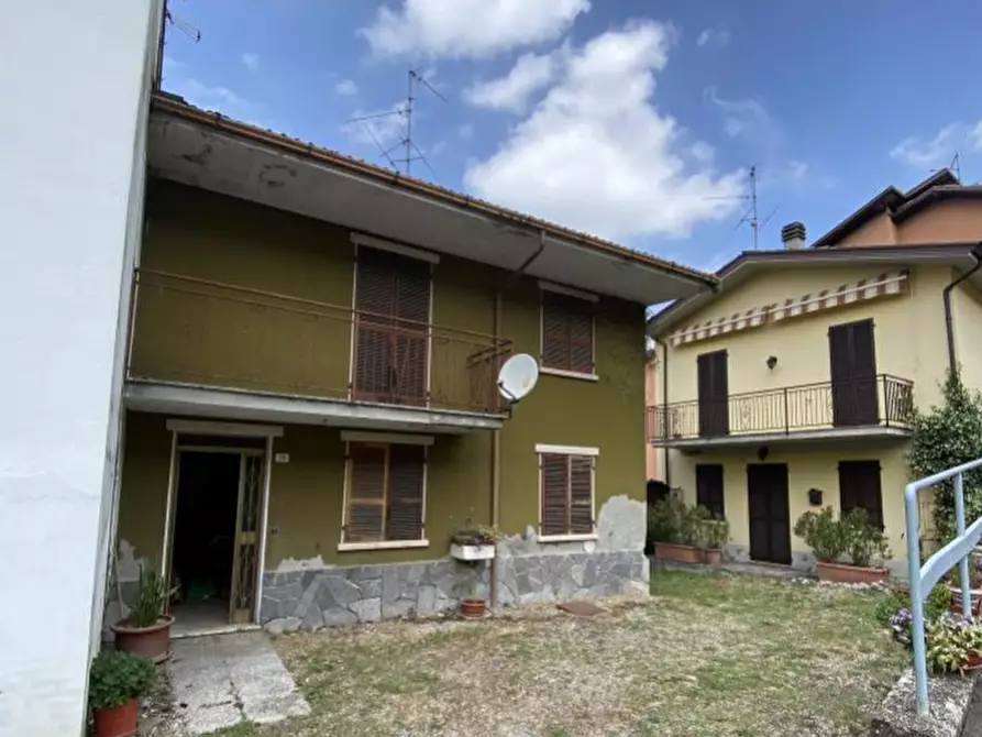 Immagine 1 di Appartamento in vendita  in Via C. Farini a Rivergaro