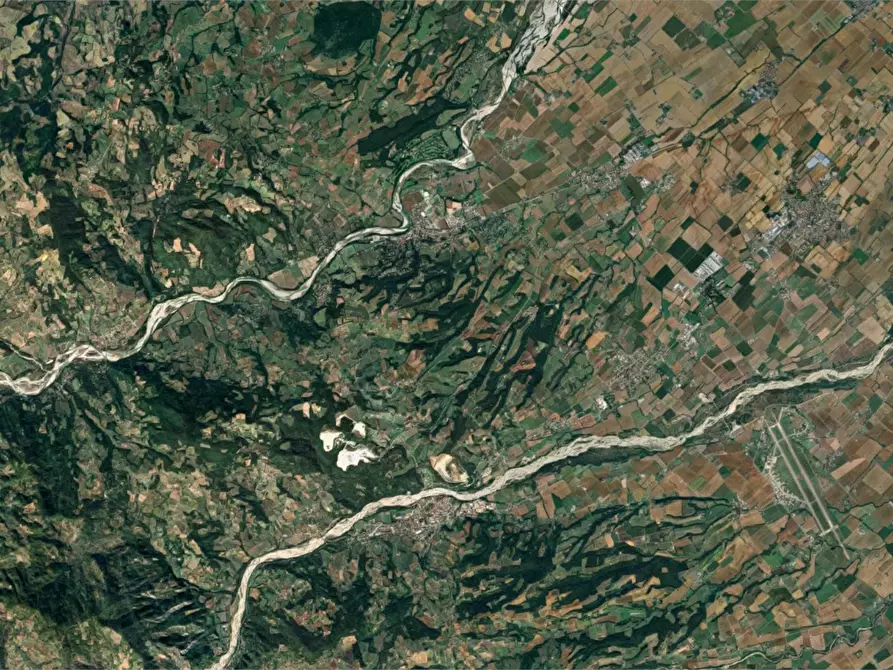 Immagine 13 di Appartamento in vendita  in Via C. Farini a Rivergaro