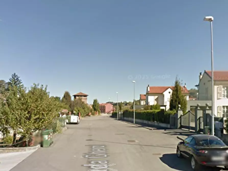 Immagine 3 di Garage in vendita  in Strada Gherzi a Canelli