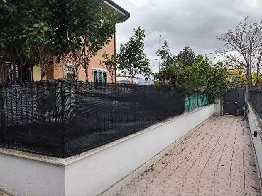 Immagine 3 di Appartamento in vendita  in Via Riola Sardo a Roma