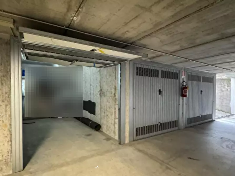 Immagine 4 di Garage in vendita  in Via Vimercate a Ornago