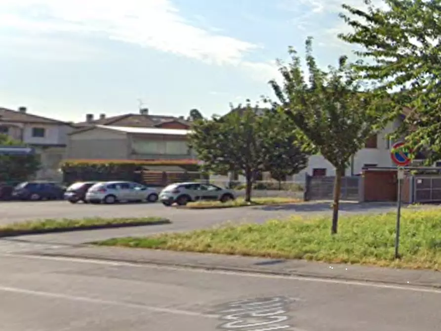 Immagine 5 di Garage in vendita  in Via Vimercate a Ornago