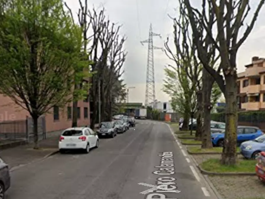 Immagine 13 di Garage in vendita  in Via Piero Calamandrei a Cologno Monzese