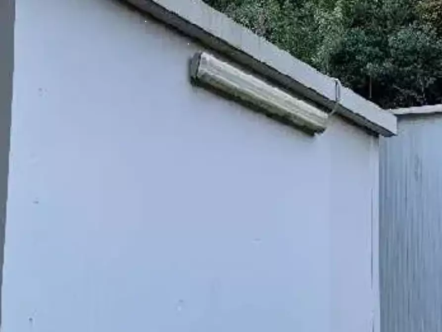 Immagine 5 di Laboratorio in vendita  in Via del Trocchio a Ortezzano