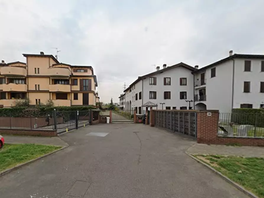 Immagine 10 di Garage in vendita  in Via Piero Calamandrei a Cologno Monzese