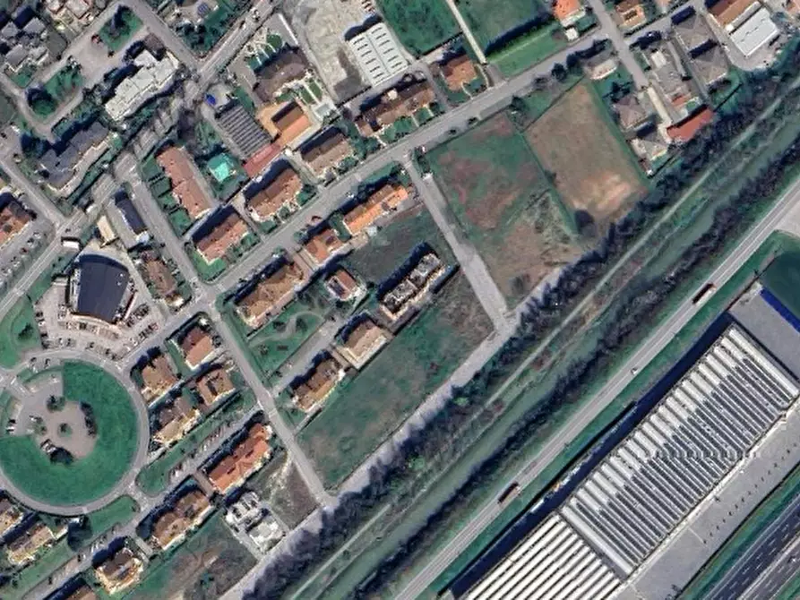 Immagine 1 di Terreno edificabile in vendita  in Via Lago Maggiore a Montebello Vicentino