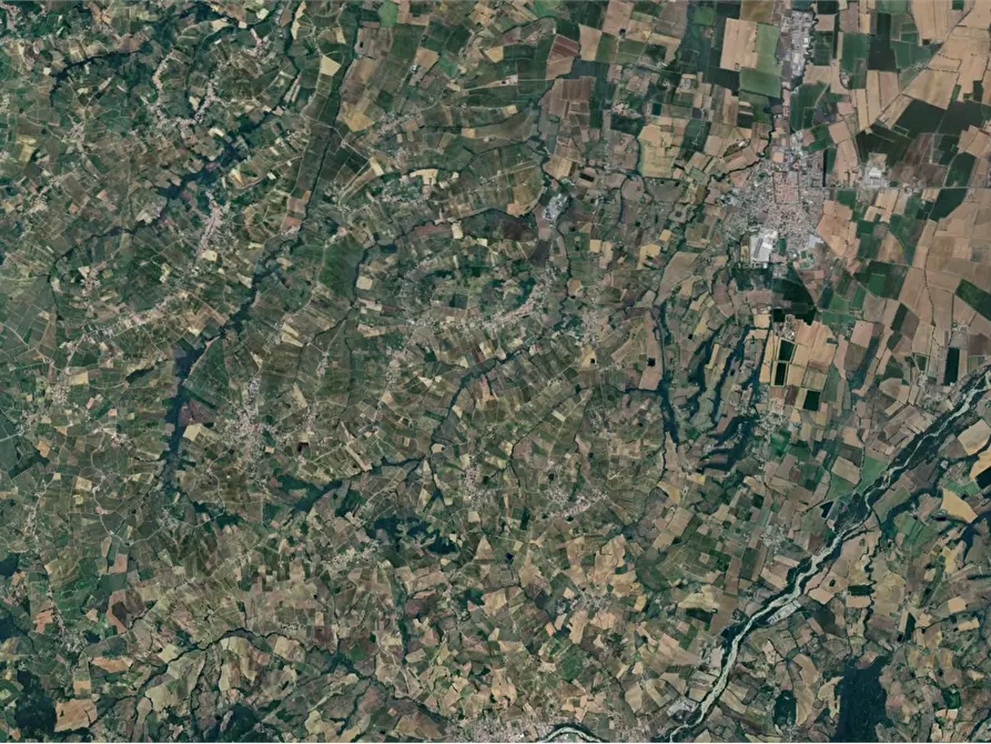 Immagine 18 di Appartamento in vendita  in Viale dei Mille a Ziano Piacentino