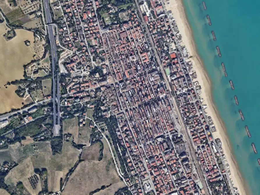 Immagine 3 di Laboratorio in vendita  in Via Giordano Bruno a Sant'elpidio A Mare