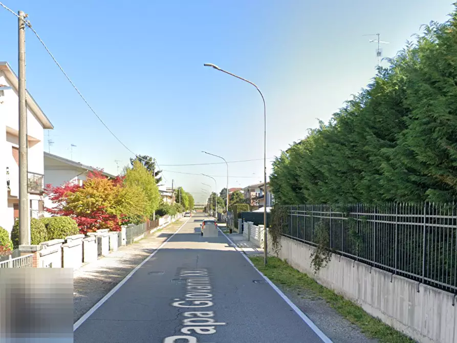 Immagine 13 di Negozio in vendita  in Via Papa Giovanni XXIII a Suzzara