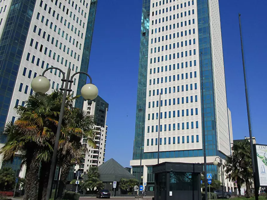 Immagine 1 di Ufficio in vendita  in Via Torri Bianche a Vimercate