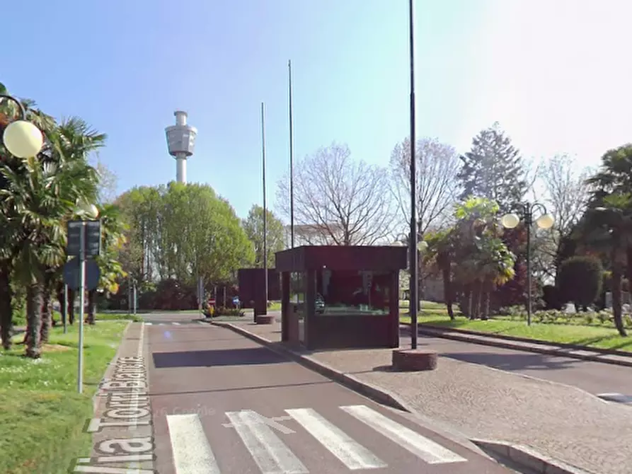 Immagine 27 di Ufficio in vendita  in Via Torri Bianche a Vimercate