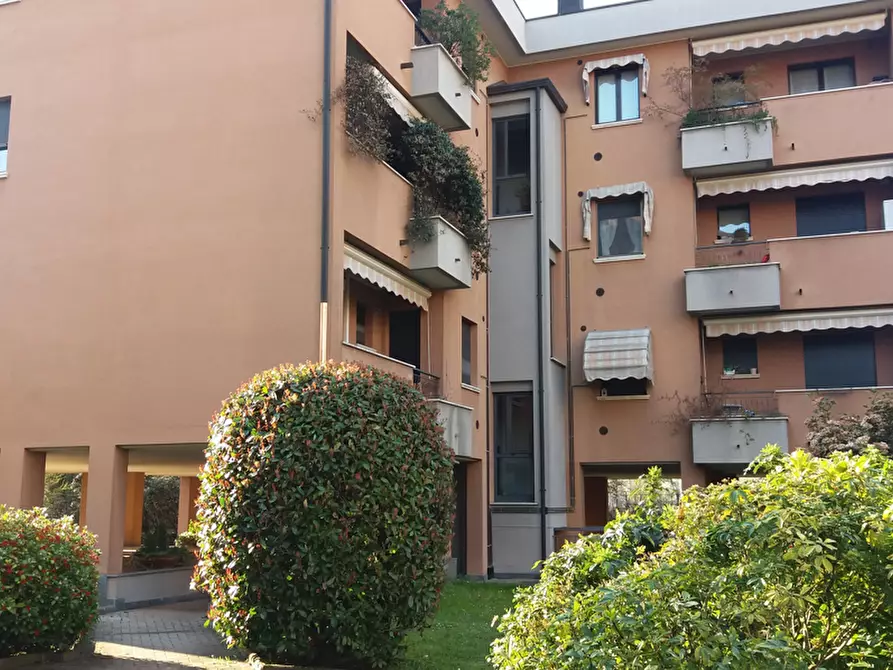 Immagine 1 di Appartamento in vendita  in Via San Vitale a Seregno