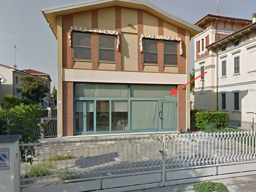 Immagine 2 di Ufficio in vendita  in Via IV Novembre a Quistello
