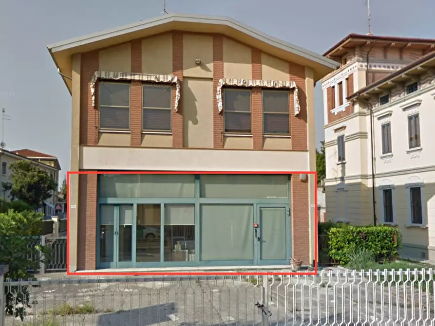 Immagine 5 di Ufficio in vendita  in Via IV Novembre a Quistello